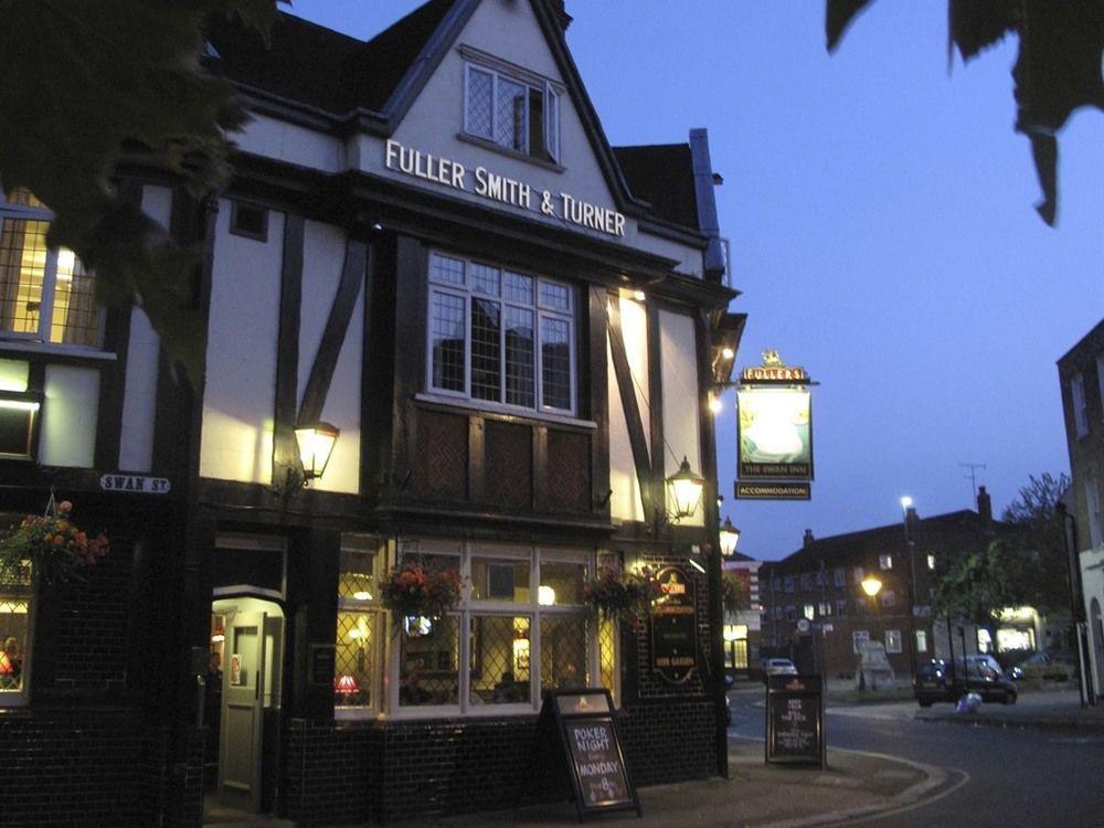 The Swan Inn Pub Isleworth Extérieur photo